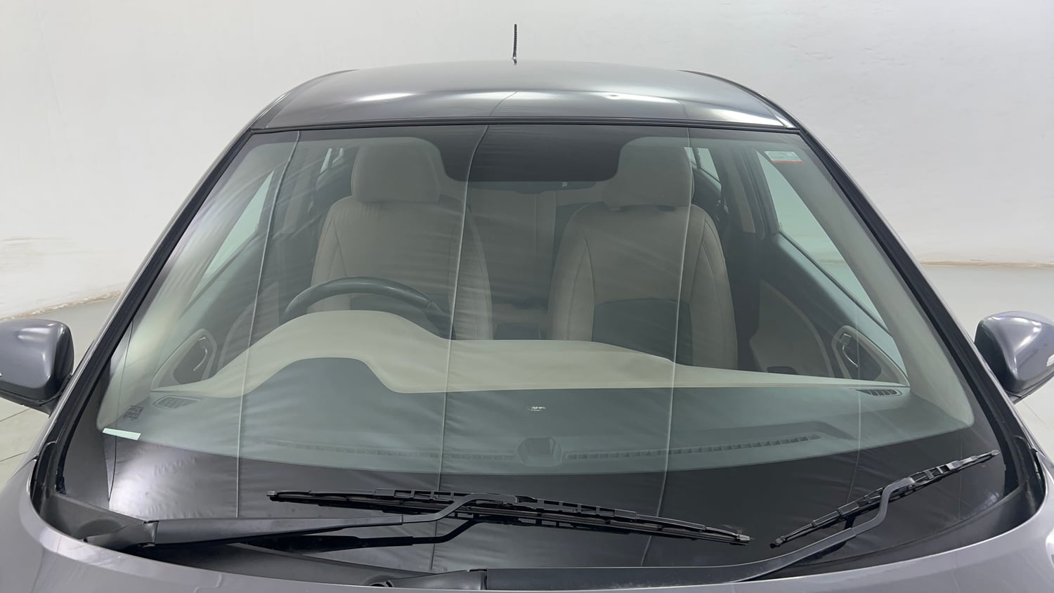 Used 2014 Hyundai Elite i20 Sportz 1.2 Petrol Manual exterior FRONT WINDSHIELD VIEW
