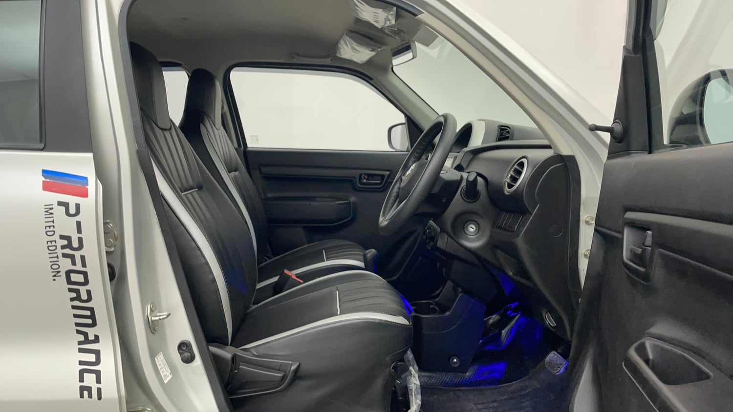 Used 2022 Maruti Suzuki S-Presso VXi Plus AMT Petrol Automatic interior RIGHT SIDE FRONT DOOR CABIN VIEW