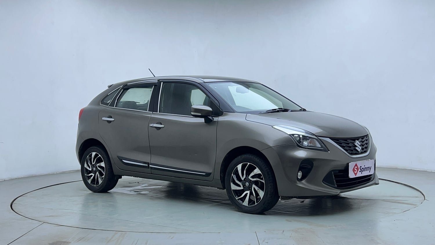 Used 2021 Maruti Suzuki Baleno Zeta Petrol Manual exterior RIGHT FRONT CORNER VIEW