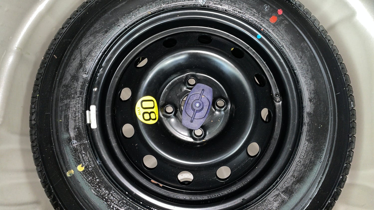 Used 2018 Maruti Suzuki Swift ZXi AMT Petrol Automatic tyres SPARE TYRE VIEW