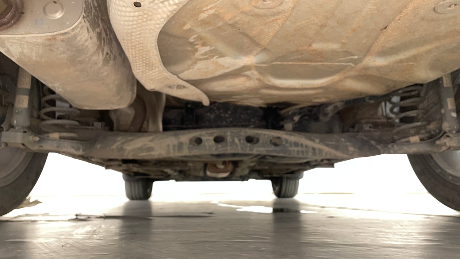 Used 2024 Skoda Slavia Ambition 1.0L TSI MT Petrol Manual extra REAR UNDERBODY VIEW (TAKEN FROM REAR)