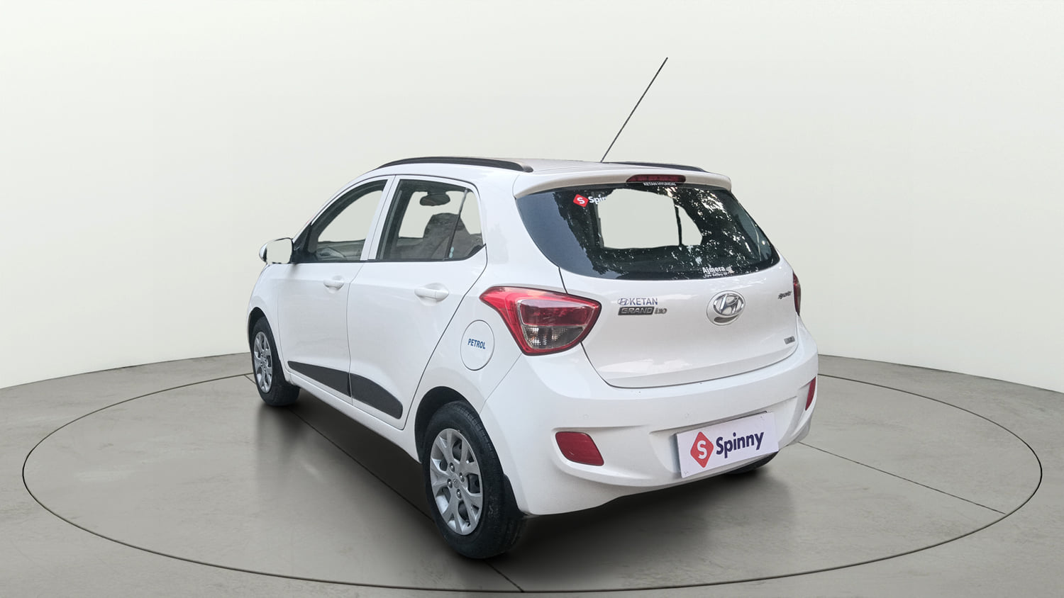 Used 2016 Hyundai Grand i10 Sportz 1.2 Kappa VTVT Petrol Manual exterior LEFT REAR CORNER VIEW