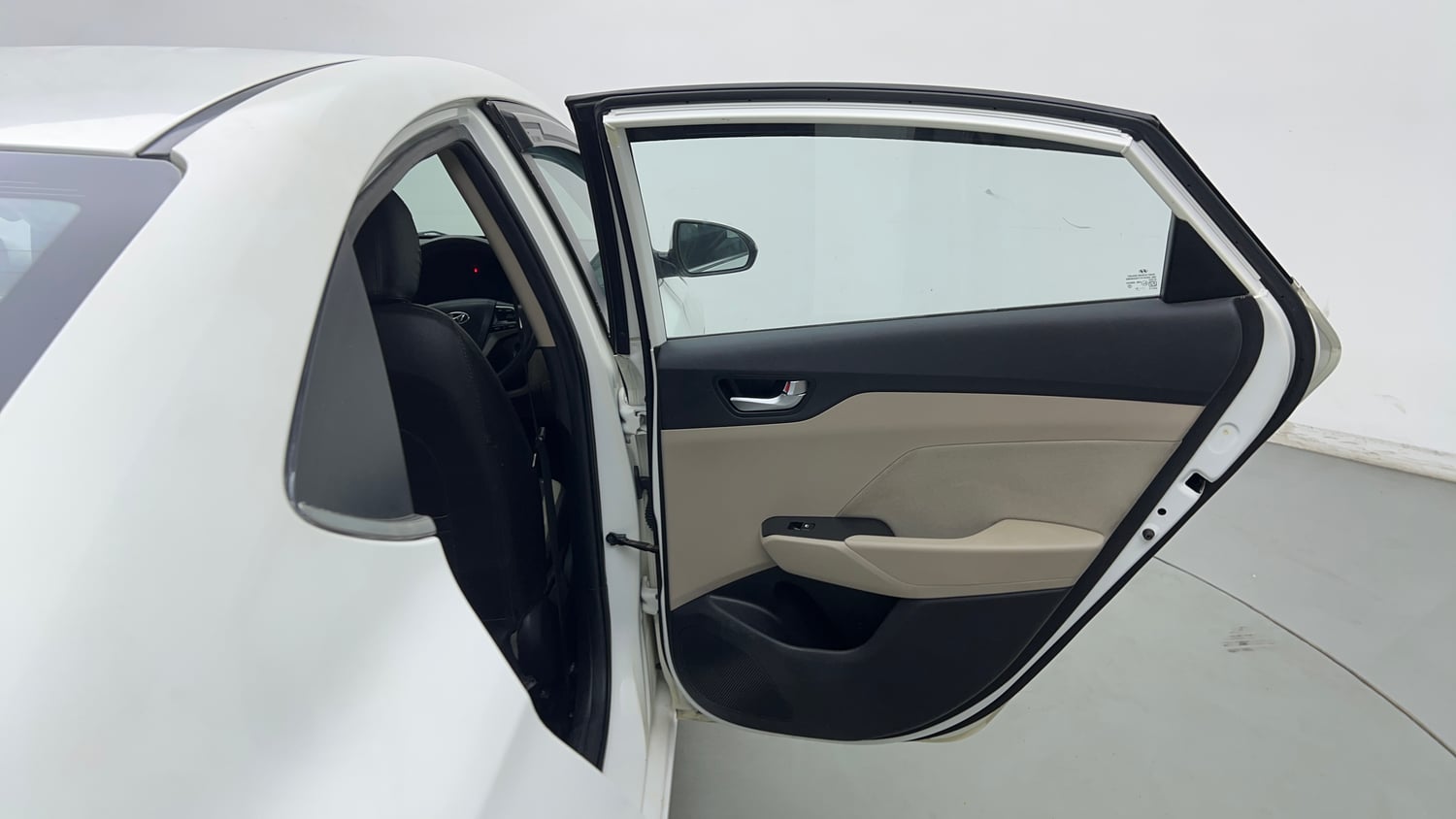 Used 2019 Hyundai Verna 1.4 VTVT EX Petrol+cng(outside fitted) Cng Manual interior RIGHT REAR DOOR OPEN VIEW