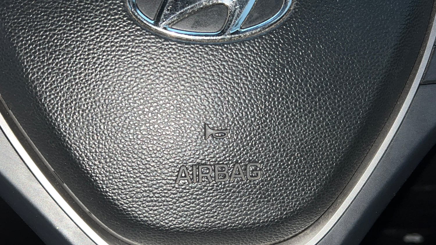 Used 2014 Hyundai Elite i20 Asta 1.2 Petrol Manual top_features Airbags