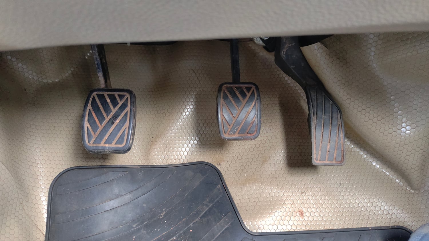 Used 2017 Maruti Suzuki Swift Dzire ZXI Petrol Manual interior PEDALS VIEW