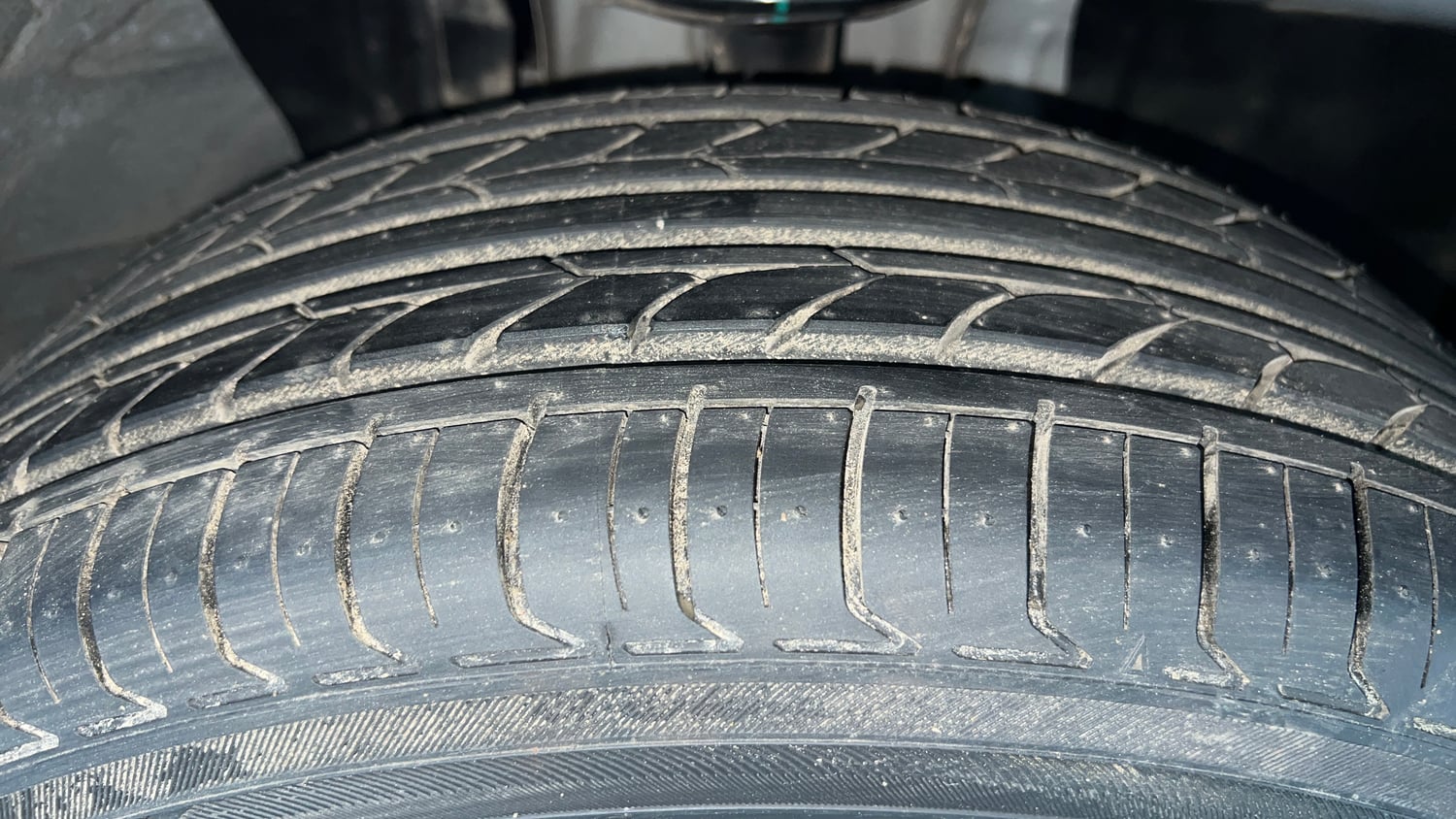 Used 2022 Renault Kiger RXT (O) Turbo CVT Petrol Automatic tyres RIGHT FRONT TYRE TREAD VIEW