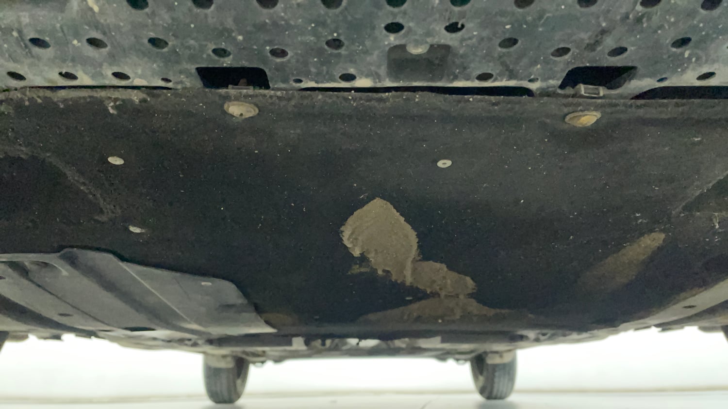 Used 2021 Maruti Suzuki Dzire VXi Petrol Manual extra FRONT LEFT UNDERBODY VIEW