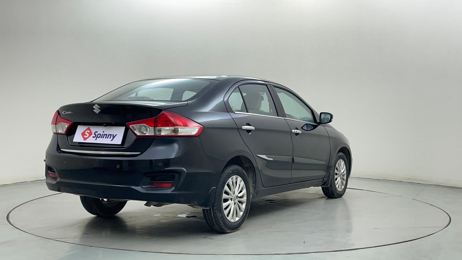 Used 2017 Maruti Suzuki Ciaz Zeta 1.4 AT Petrol Automatic exterior RIGHT REAR CORNER VIEW