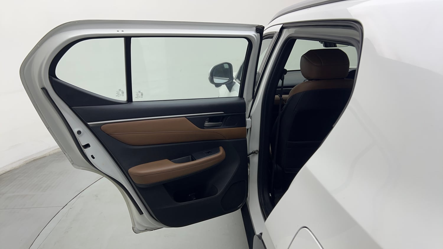 Used 2023 Honda Elevate ZX CVT Petrol Automatic interior LEFT REAR DOOR OPEN VIEW