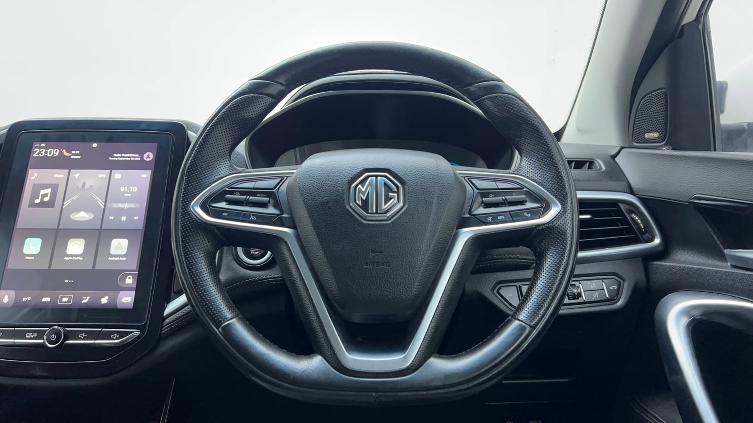 Used 2019 MG Motors Hector Sharp Hybrid 1.5 Petrol Hybrid Manual interior STEERING VIEW