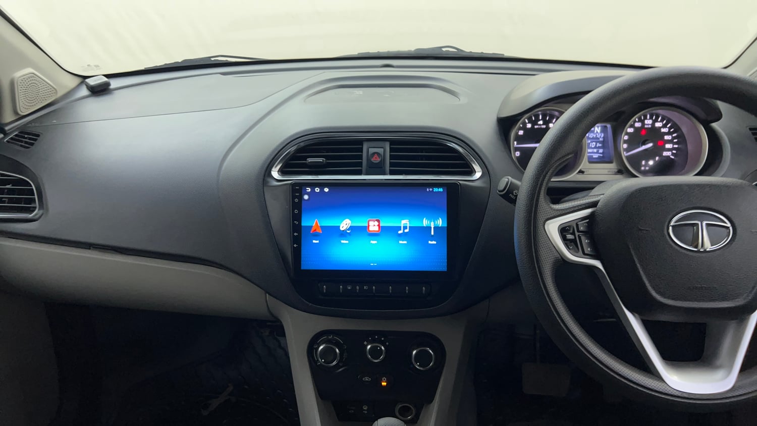 Used 2018 Tata Tiago Revotron XZA Petrol Automatic interior MUSIC SYSTEM & AC CONTROL VIEW