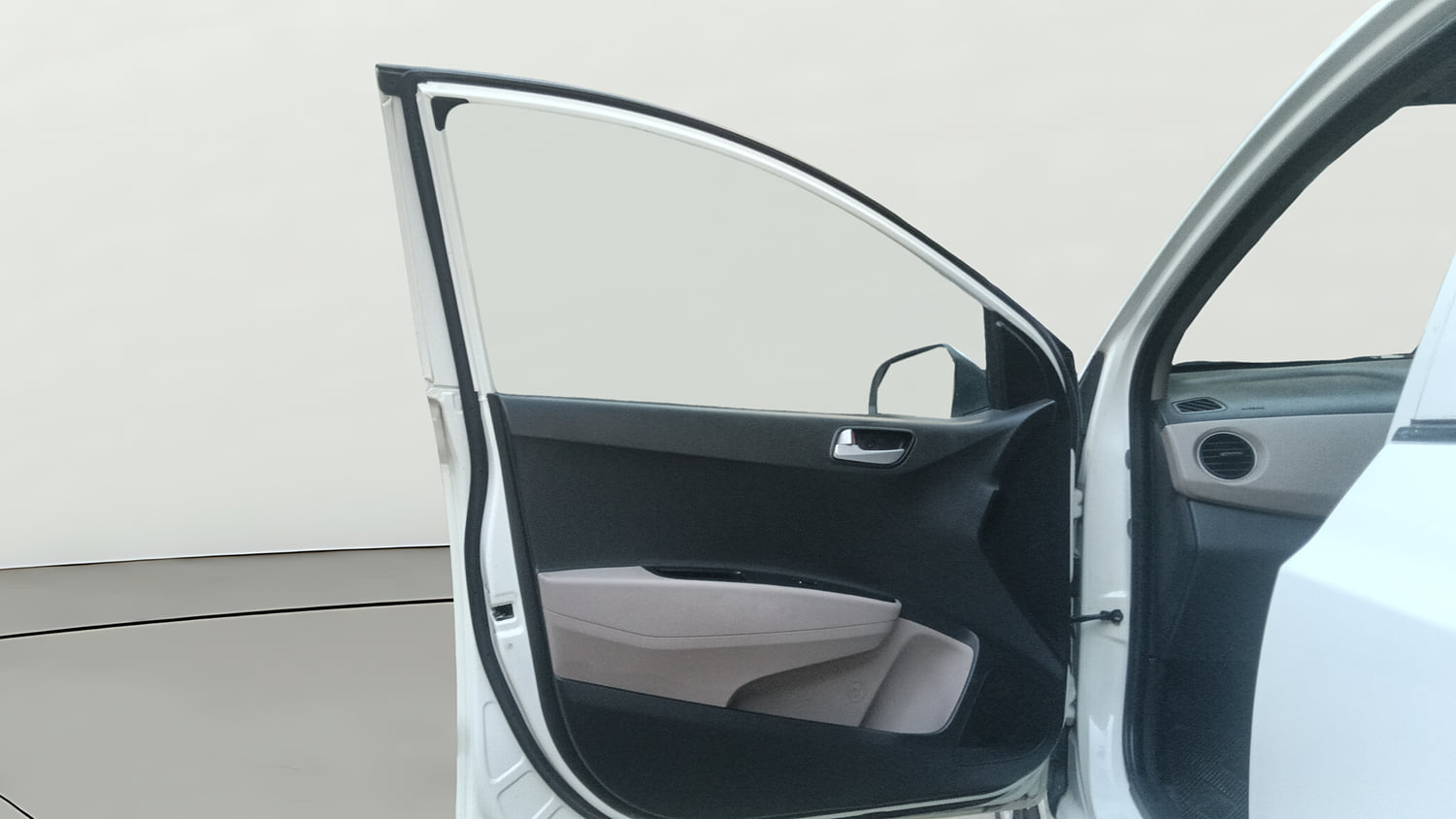 Used 2016 Hyundai Grand i10 Sportz 1.2 Kappa VTVT Petrol Manual interior LEFT FRONT DOOR OPEN VIEW