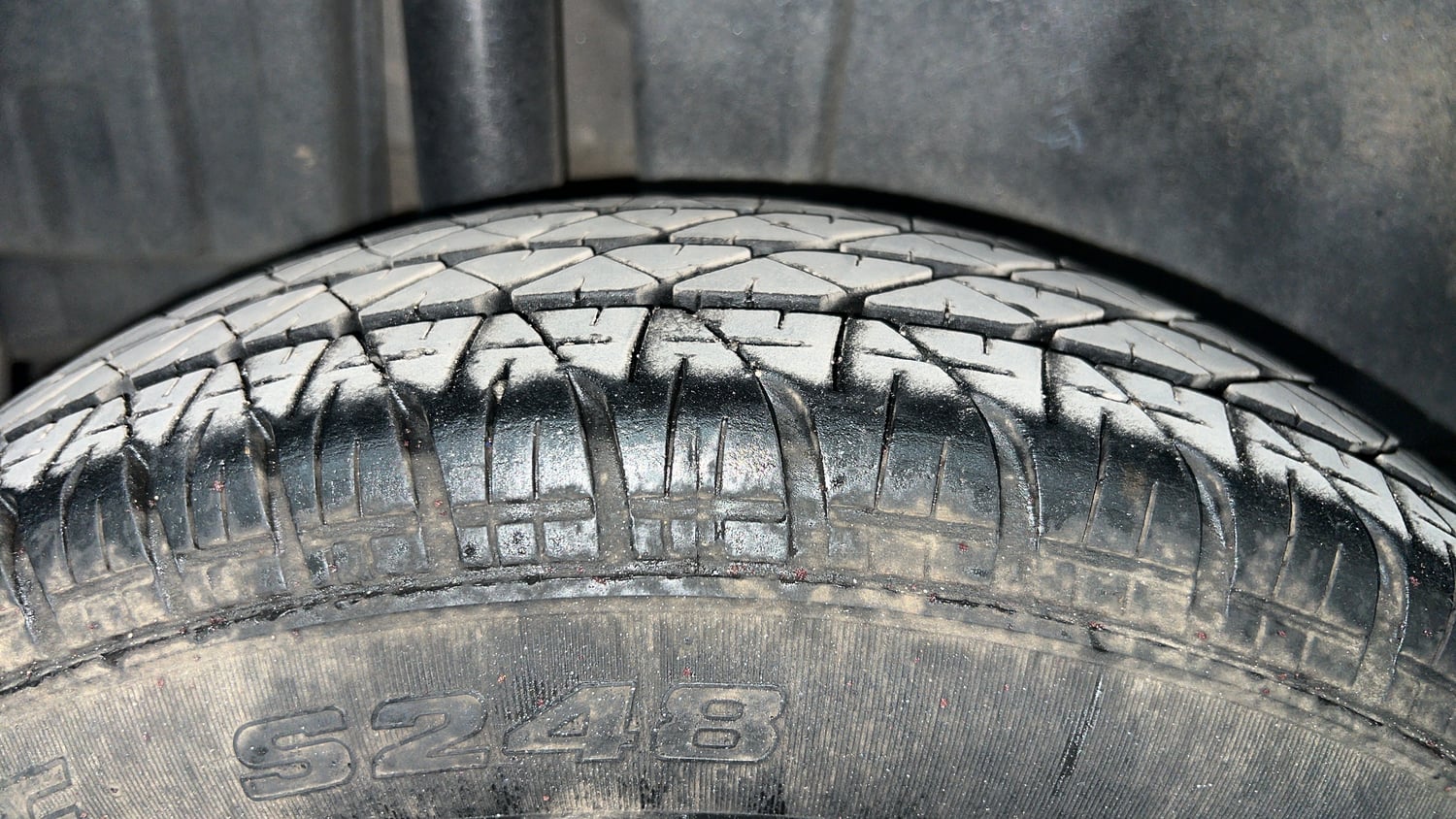 Used 2013 Maruti Suzuki Swift VXi Petrol Manual tyres RIGHT REAR TYRE TREAD VIEW
