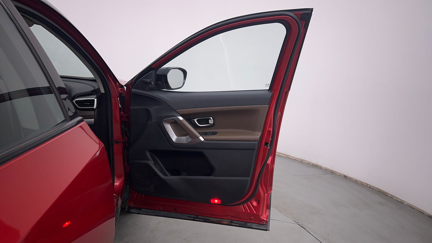 Used 2020 Tata Harrier XZA Plus Dual Tone Diesel Automatic interior RIGHT FRONT DOOR OPEN VIEW