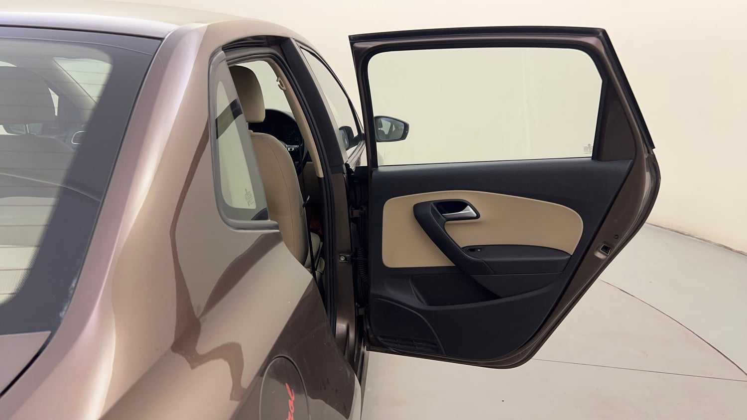 Used 2017 Volkswagen Ameo Highline1.2L Plus (P) 16 Alloy Petrol Manual interior RIGHT REAR DOOR OPEN VIEW