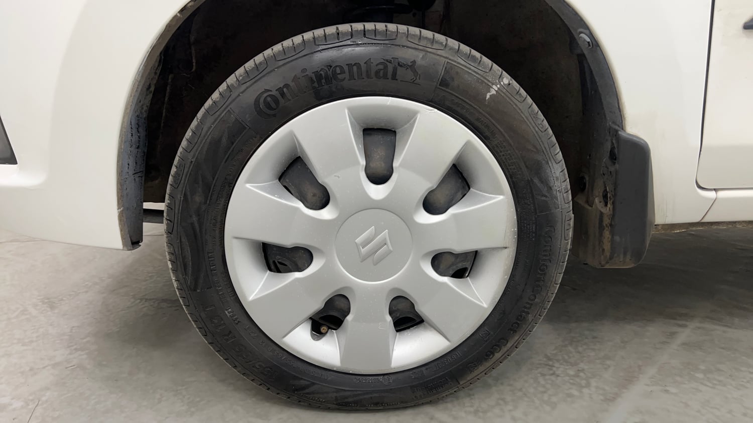 Used 2016 Maruti Suzuki Alto K10 VXi AMT Petrol Automatic tyres LEFT FRONT TYRE RIM VIEW