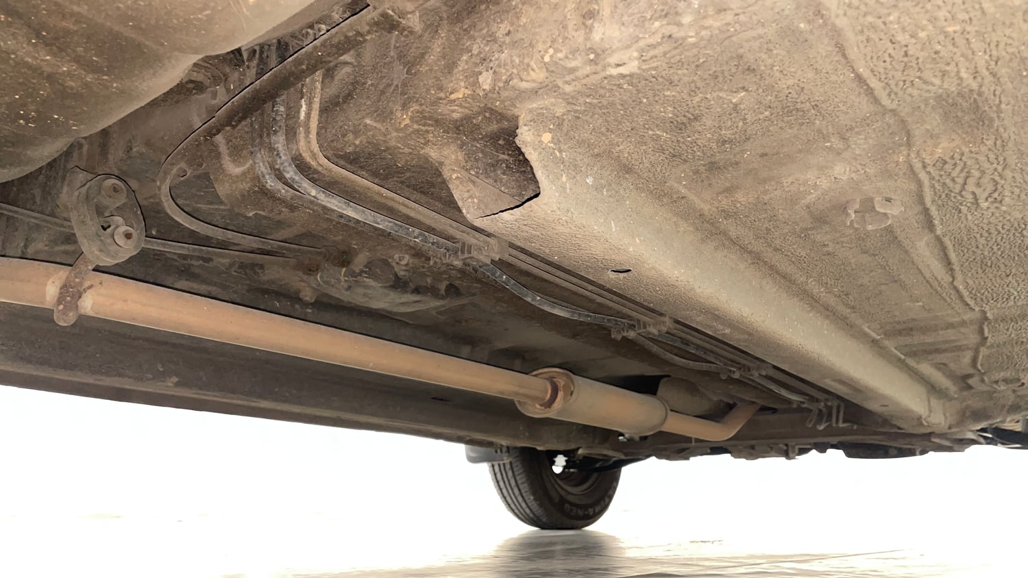 Used 2017 Renault Kwid RXT (O) 1.0 SCE Edition Petrol Manual extra REAR RIGHT UNDERBODY VIEW