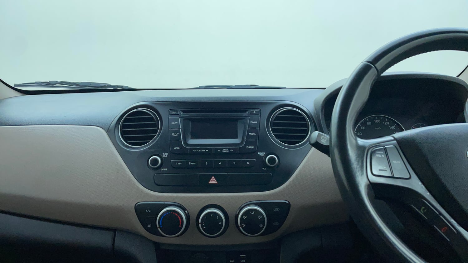 Used 2016 Hyundai Grand i10 Asta AT 1.2 Kappa VTVT Petrol Automatic interior MUSIC SYSTEM & AC CONTROL VIEW