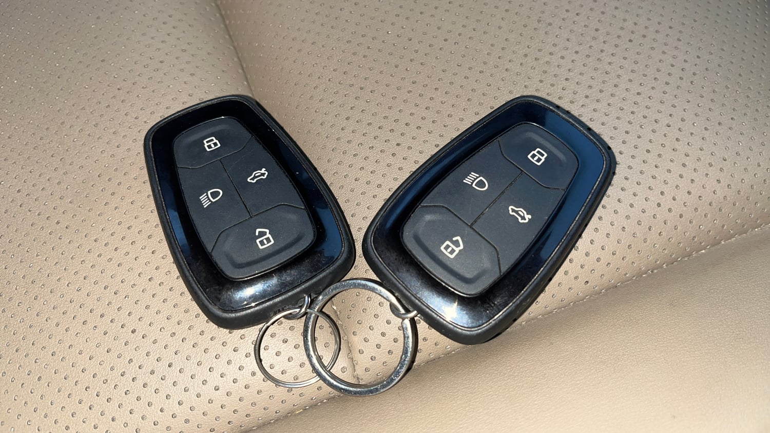 Used 2022 Tata Punch Kaziranga Creative AMT Petrol Automatic extra CAR KEY VIEW