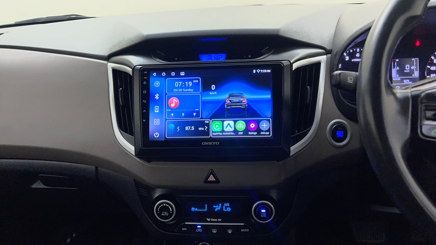 Used 2017 Hyundai Creta 1.6 SX Plus AT Petrol Petrol Automatic top_features Touch screen infotainment system
