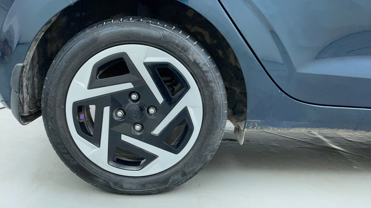 Used 2023 Hyundai Grand i10 Nios Sportz 1.2 Kappa VTVT Petrol Manual tyres RIGHT REAR TYRE RIM VIEW