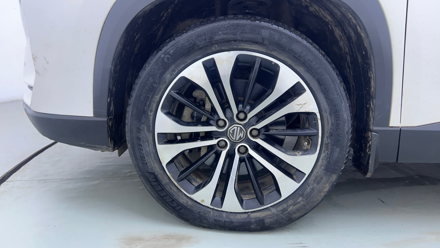 Used 2021 MG Motors Hector Plus Select 2.0 Diesel Turbo MT 7-STR Diesel Manual tyres LEFT FRONT TYRE TREAD VIEW