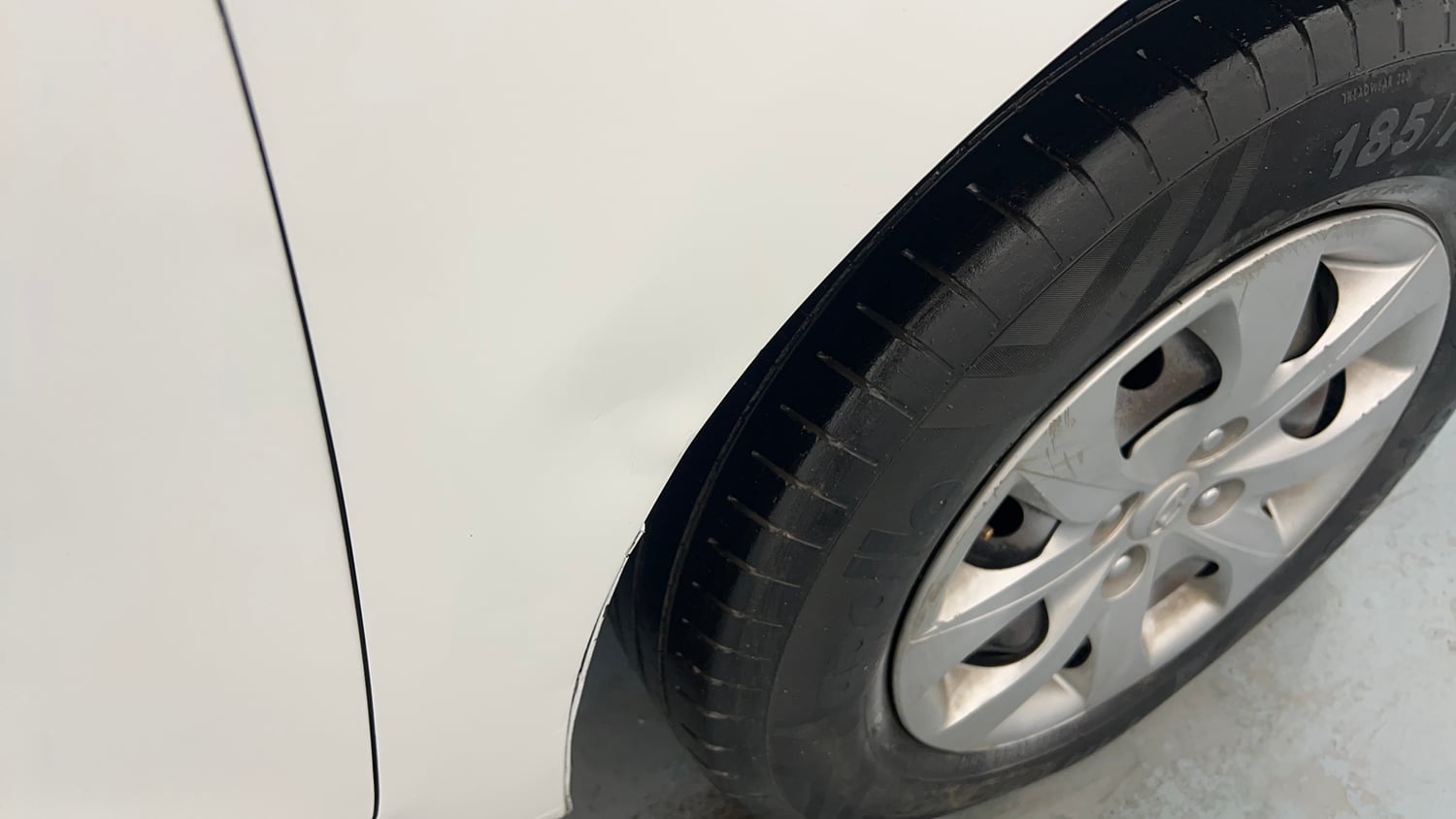 Used 2015 Hyundai Elite i20 Magna 1.2 Petrol Manual dents MINOR DENT