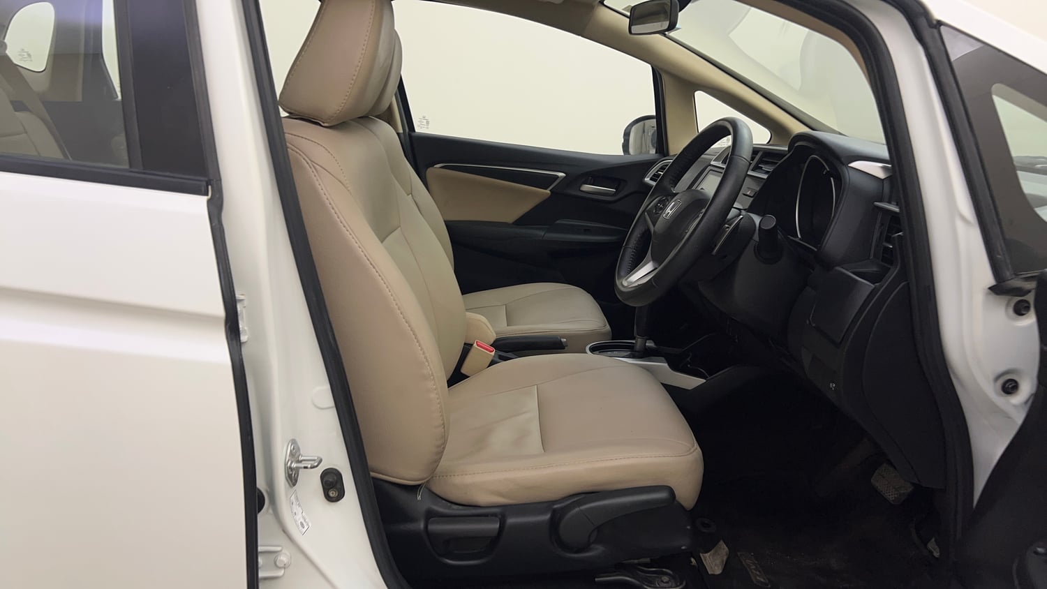 Used 2021 Honda Jazz VX CVT Petrol Automatic interior RIGHT SIDE FRONT DOOR CABIN VIEW