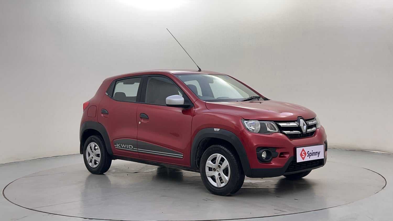Used 2018 Renault Kwid 1.0 RXT Petrol Manual exterior RIGHT FRONT CORNER VIEW