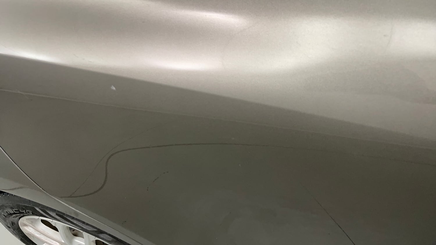 Used 2018 Maruti Suzuki Swift ZXi AMT Petrol Automatic dents MINOR SCRATCH
