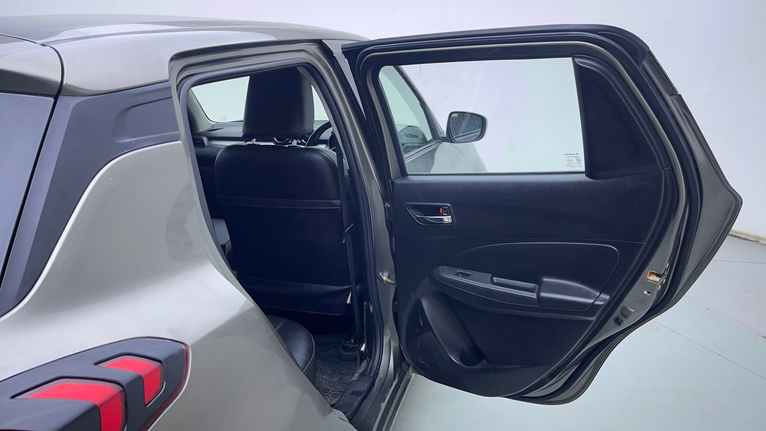 Used 2022 Maruti Suzuki Swift ZXi Petrol Manual interior RIGHT REAR DOOR OPEN VIEW