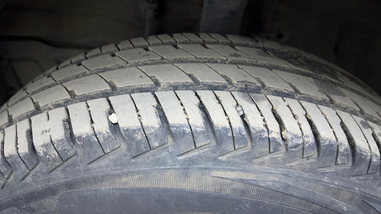 Used 2024 Maruti Suzuki Alto K10 VXi Plus Petrol Manual tyres LEFT FRONT TYRE TREAD VIEW
