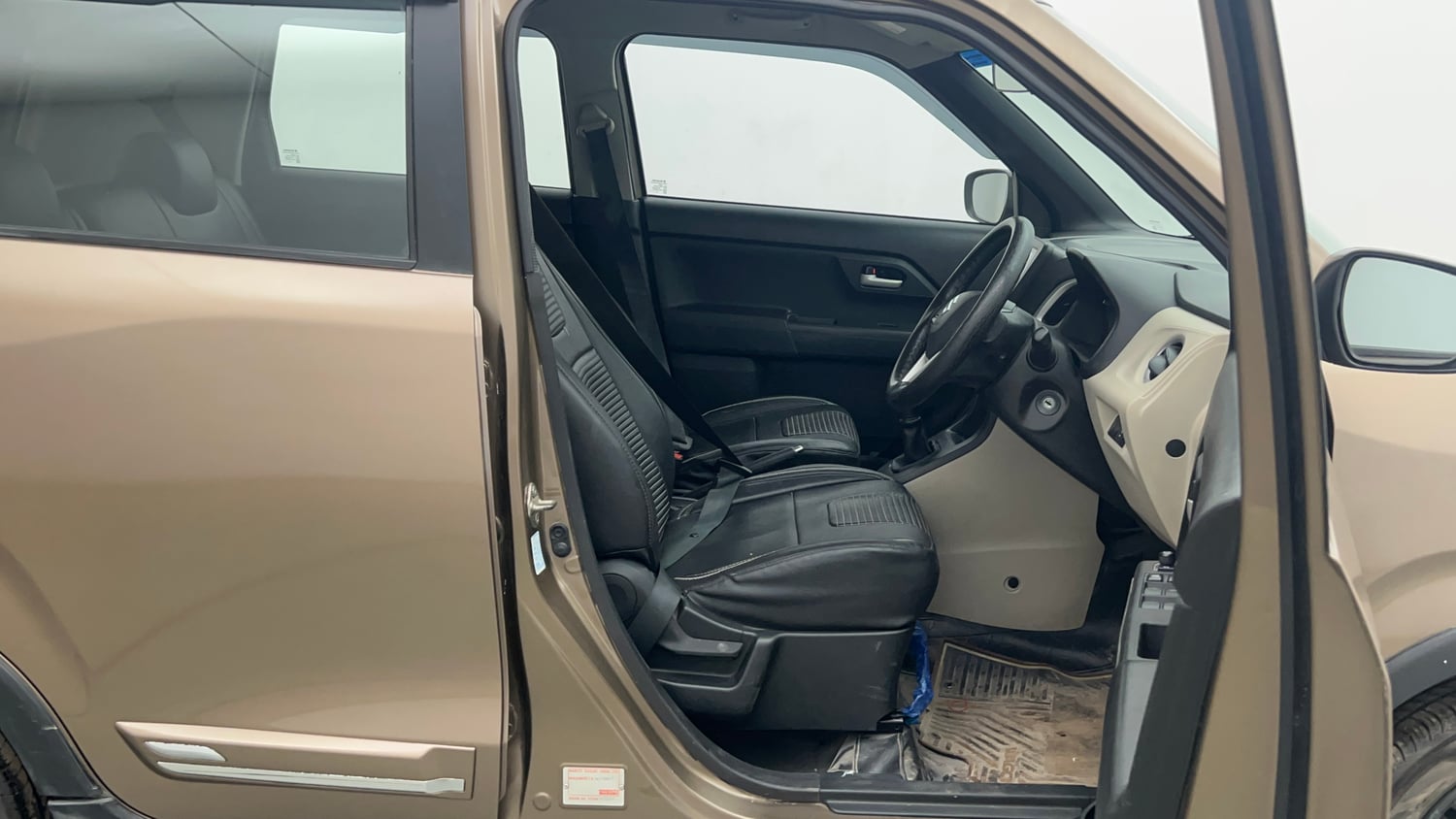 Used 2022 Maruti Suzuki Wagon R ZXI Plus 1.2 Petrol Manual interior RIGHT SIDE FRONT DOOR CABIN VIEW