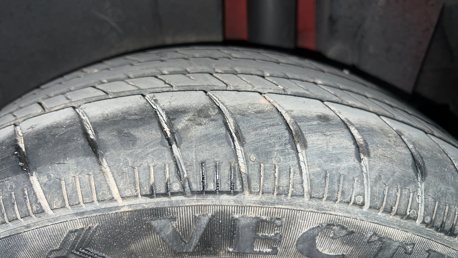 Used 2016 Maruti Suzuki Swift ZXi Petrol Manual tyres LEFT REAR TYRE TREAD VIEW