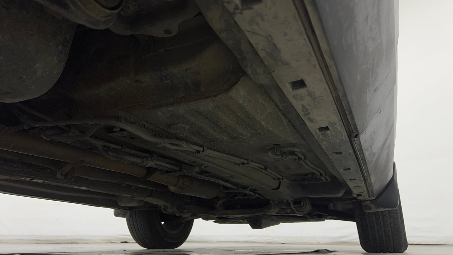 Used 2023 Tata Harrier XZA Plus Diesel Automatic extra REAR RIGHT UNDERBODY VIEW
