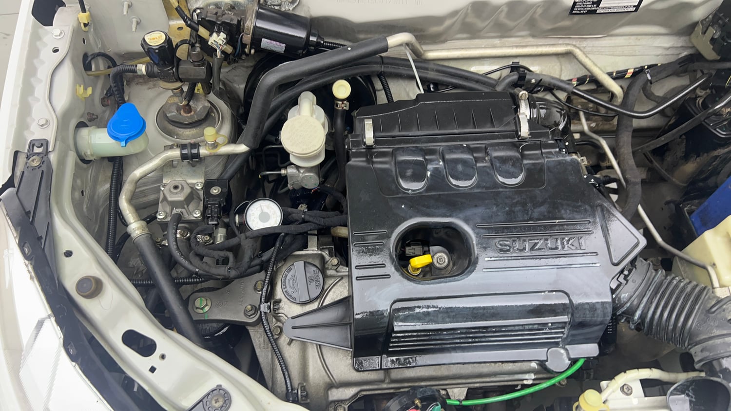 Used 2017 Maruti Suzuki Alto K10 LXI Petrol+cng(outside fitted) Cng Manual engine ENGINE RIGHT SIDE VIEW