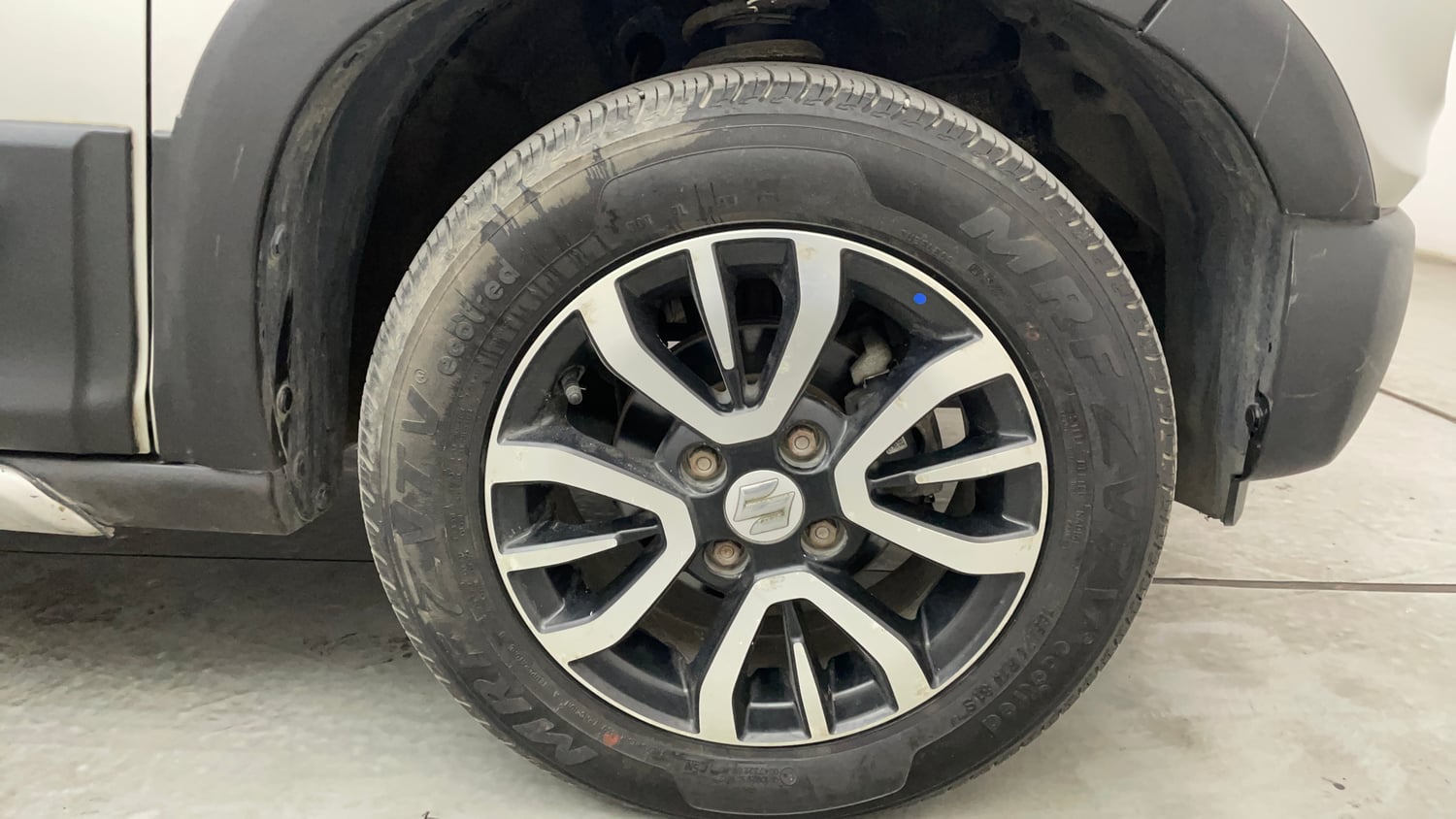 Used 2022 Maruti Suzuki S-Presso VXi Plus AMT Petrol Automatic tyres RIGHT FRONT TYRE RIM VIEW