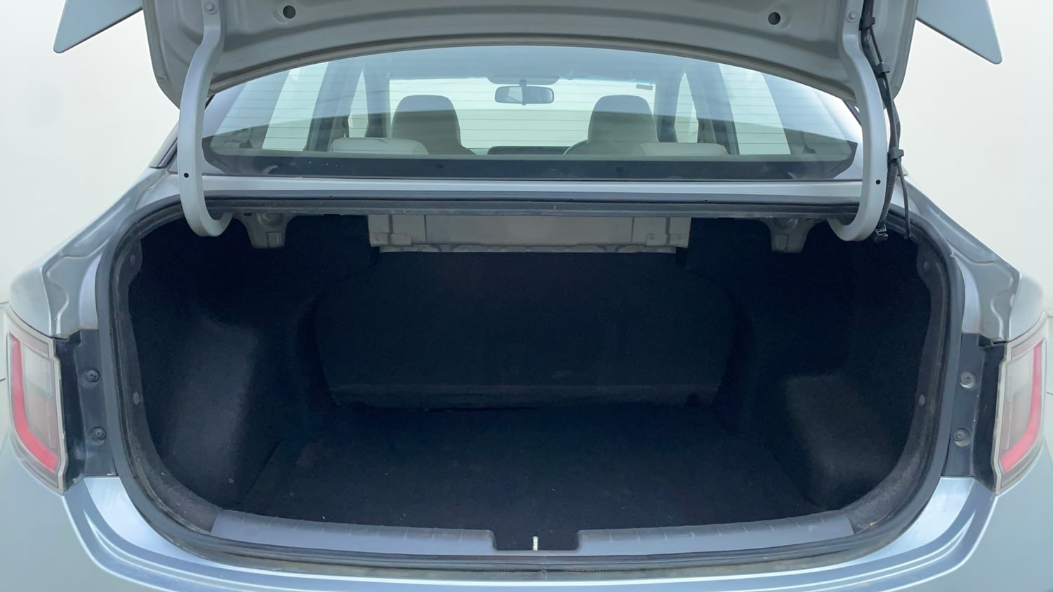 Used 2022 Hyundai Aura SX 1.2 Petrol Petrol Manual interior DICKY INSIDE VIEW