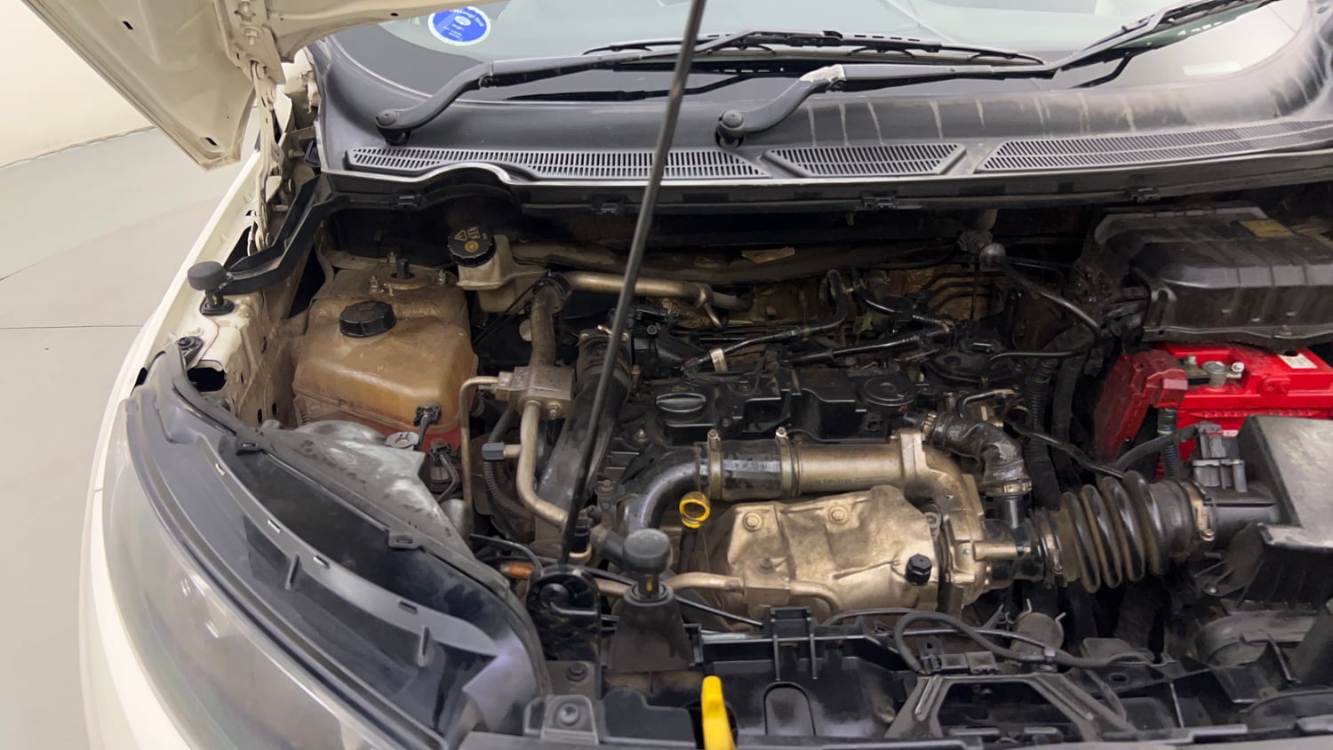 Used 2016 Ford EcoSport Titanium 1.5L TDCi Diesel Manual engine ENGINE RIGHT SIDE HINGE & APRON VIEW