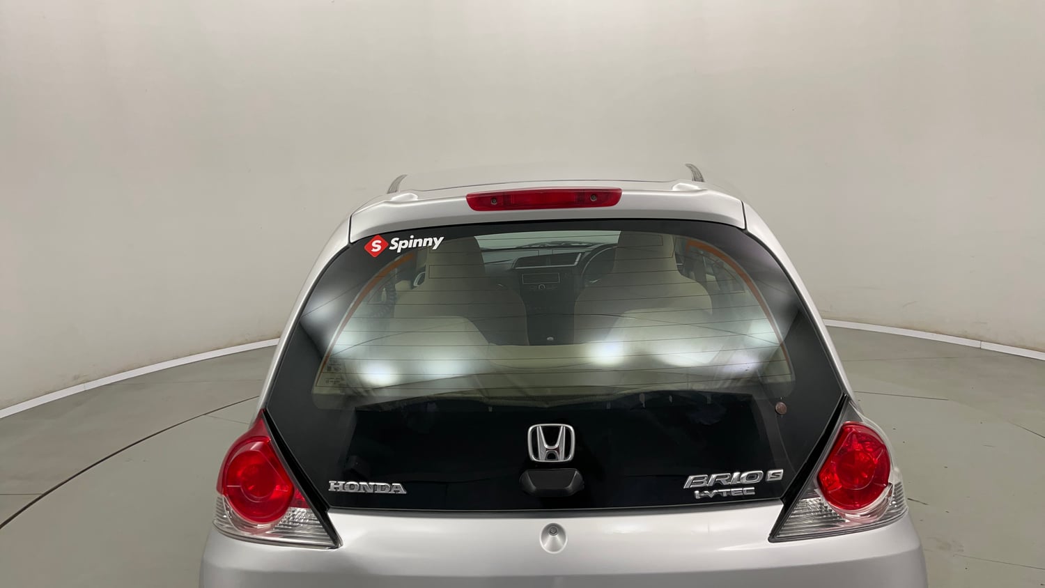 Used 2018 Honda Brio S MT Petrol Manual exterior BACK WINDSHIELD VIEW