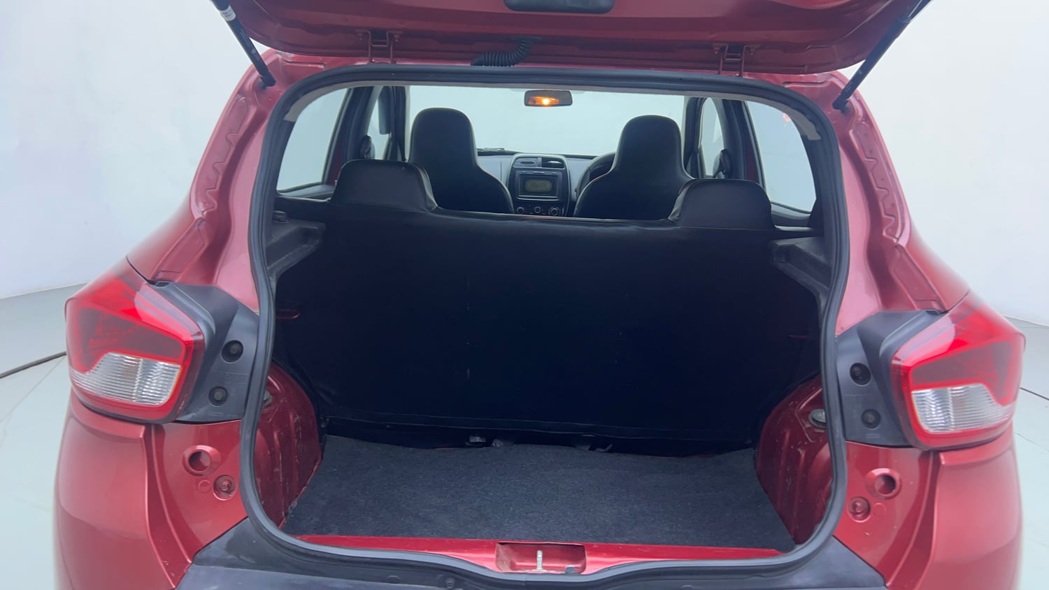 Used 2019 Renault Kwid RXT Opt Petrol Manual interior DICKY INSIDE VIEW
