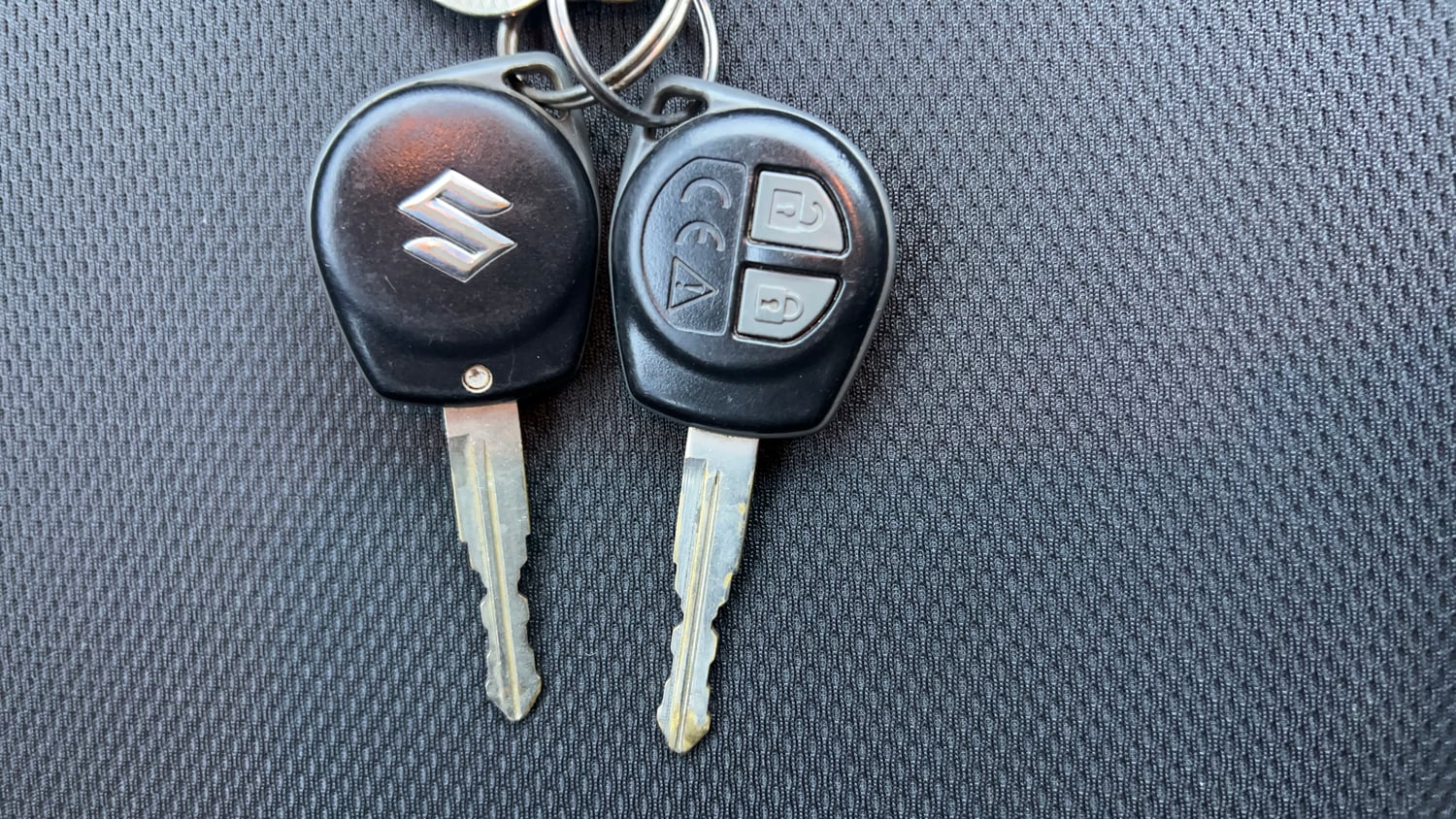 Used 2018 maruti-suzuki Vitara Brezza ZDi AGS Diesel Automatic extra CAR KEY VIEW
