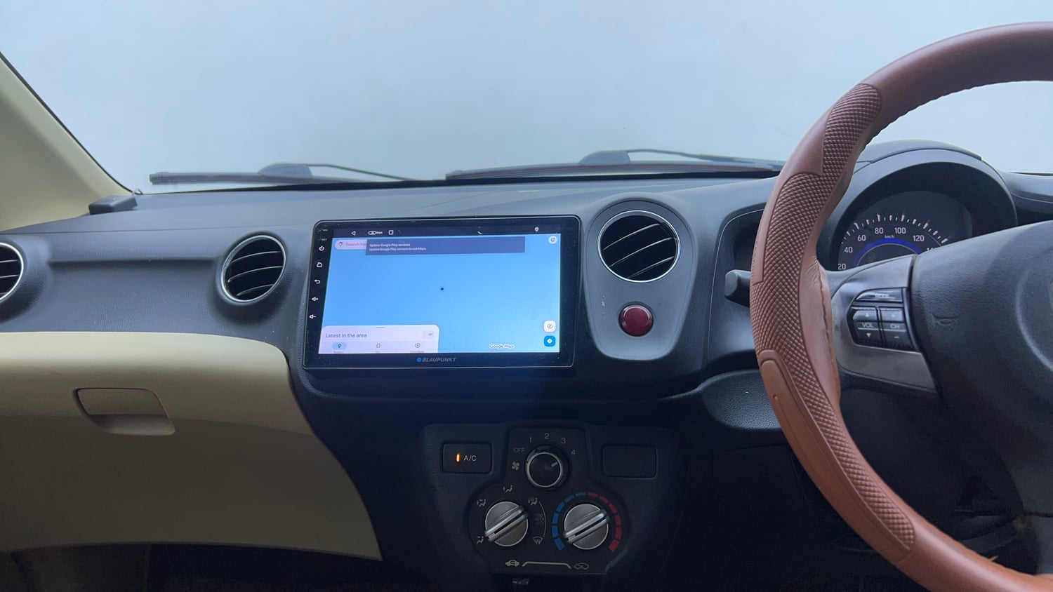 Used 2015 Honda Amaze 1.2 S i-VTEC Petrol Manual interior MUSIC SYSTEM & AC CONTROL VIEW