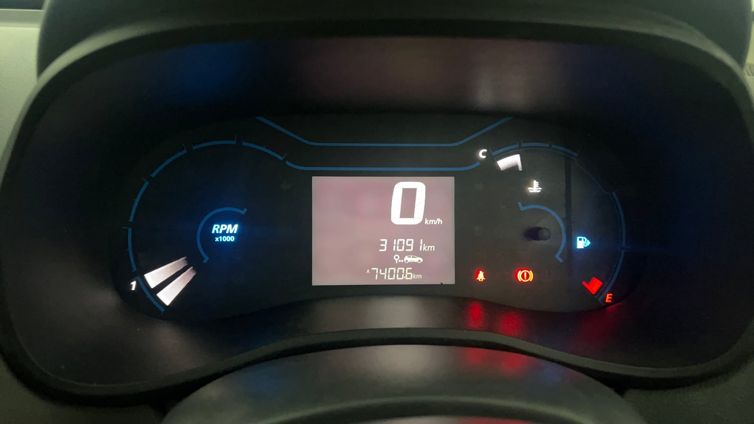Used 2020 Renault Kwid 1.0 RXT Opt Petrol Manual interior CLUSTERMETER VIEW