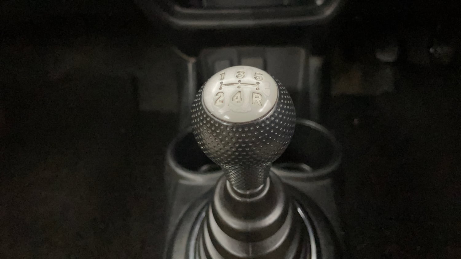 Used 2018 Honda Brio S MT Petrol Manual interior GEAR  KNOB VIEW
