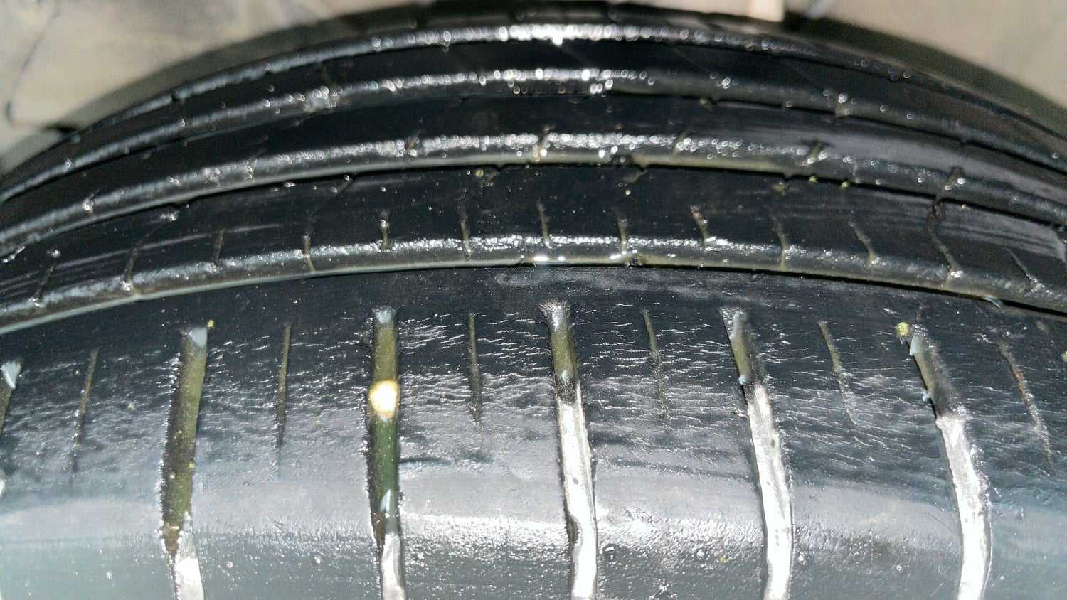 Used 2023 Toyota Glanza V Petrol Manual tyres LEFT FRONT TYRE TREAD VIEW