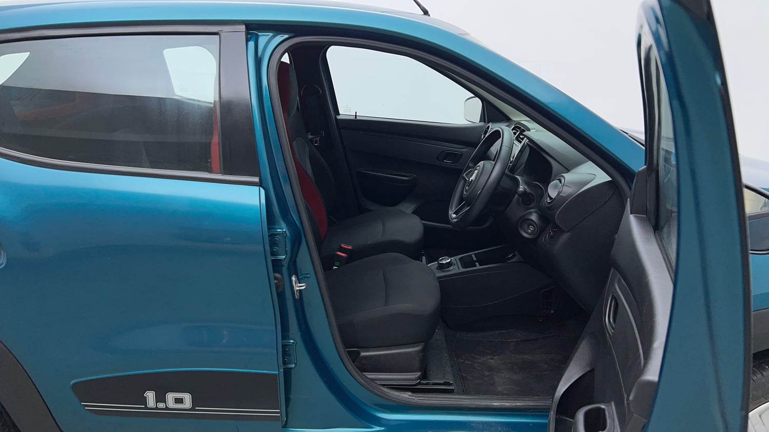 Used 2022 Renault Kwid RXT 1.0 AMT Petrol Automatic interior RIGHT SIDE FRONT DOOR CABIN VIEW