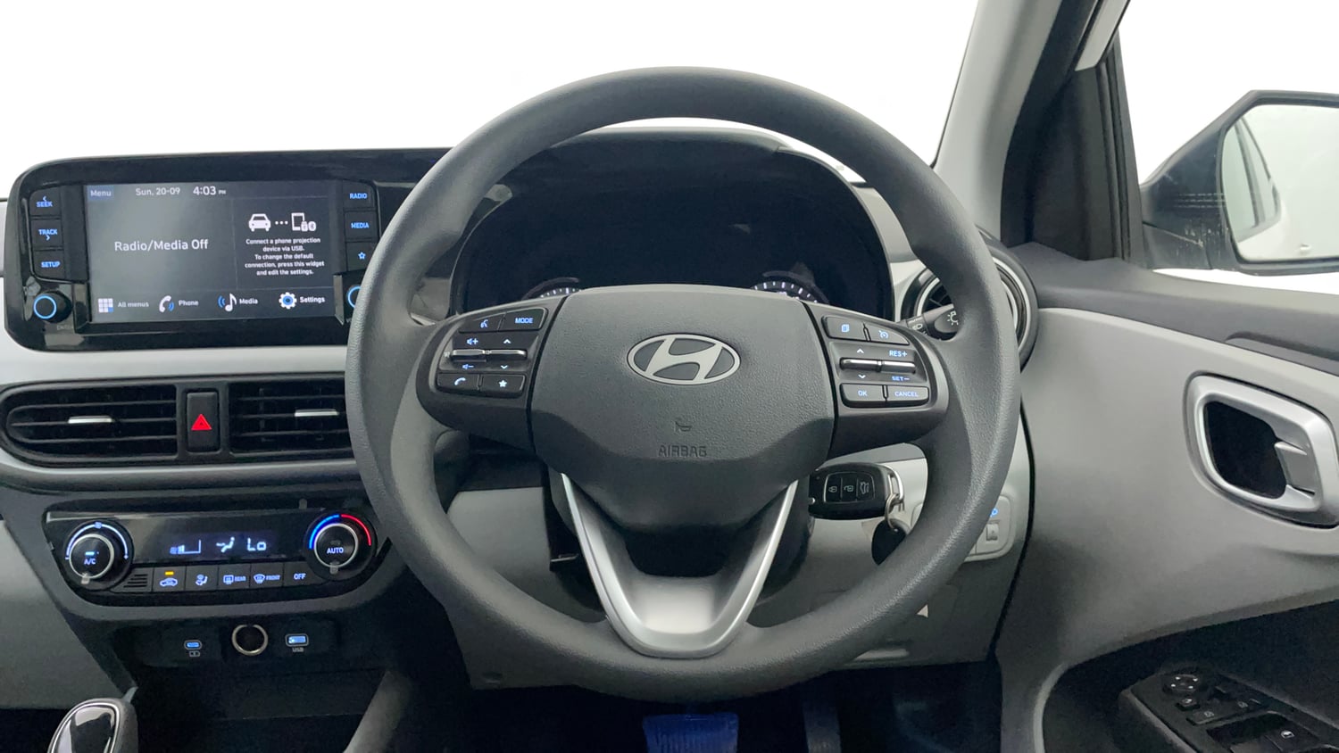 Used 2025 Hyundai Grand i10 Nios Sportz 1.2 Kappa AMT Petrol Automatic interior STEERING VIEW