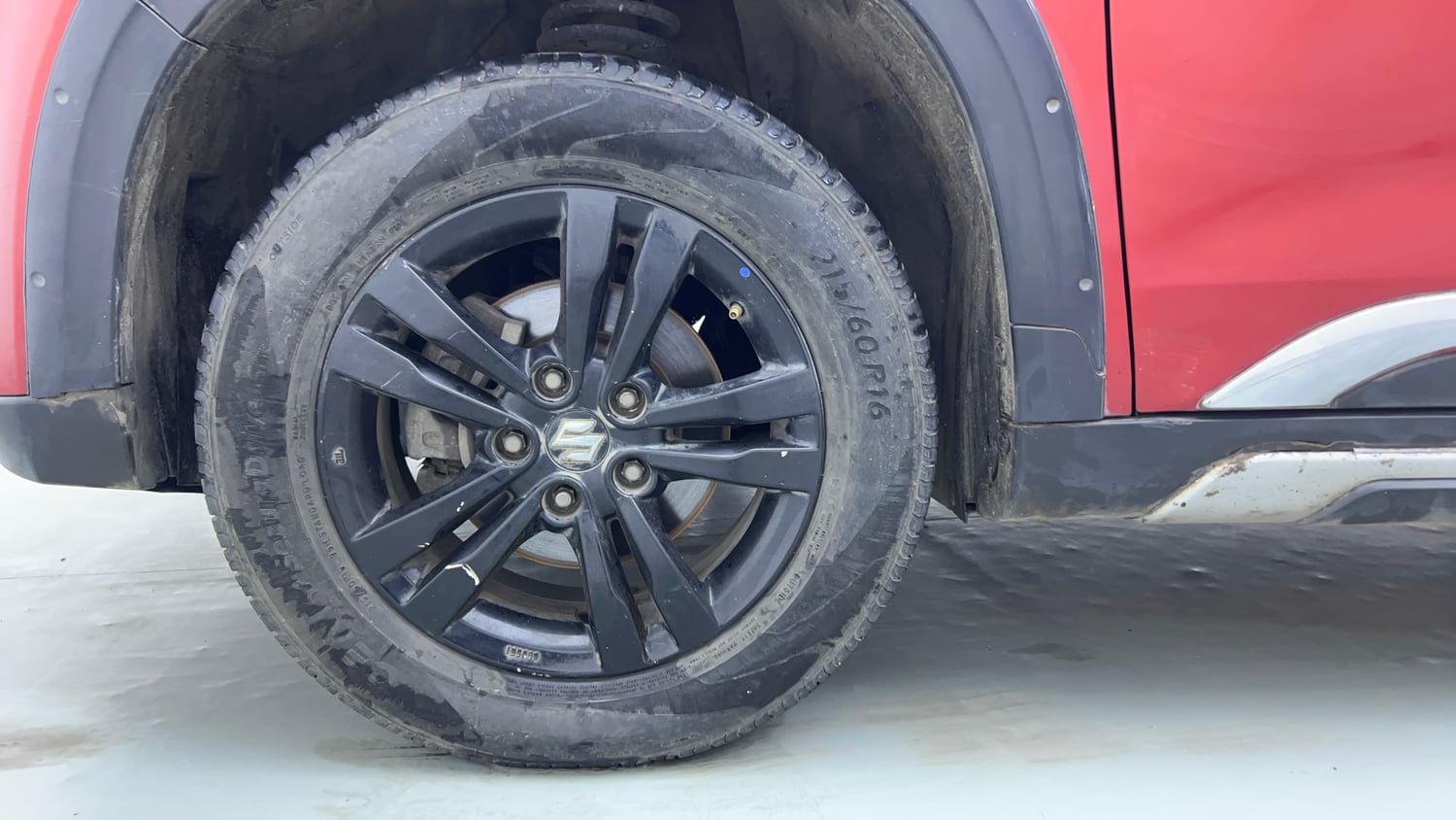 Used 2018 maruti-suzuki Vitara Brezza ZDi AGS Diesel Automatic tyres LEFT FRONT TYRE RIM VIEW