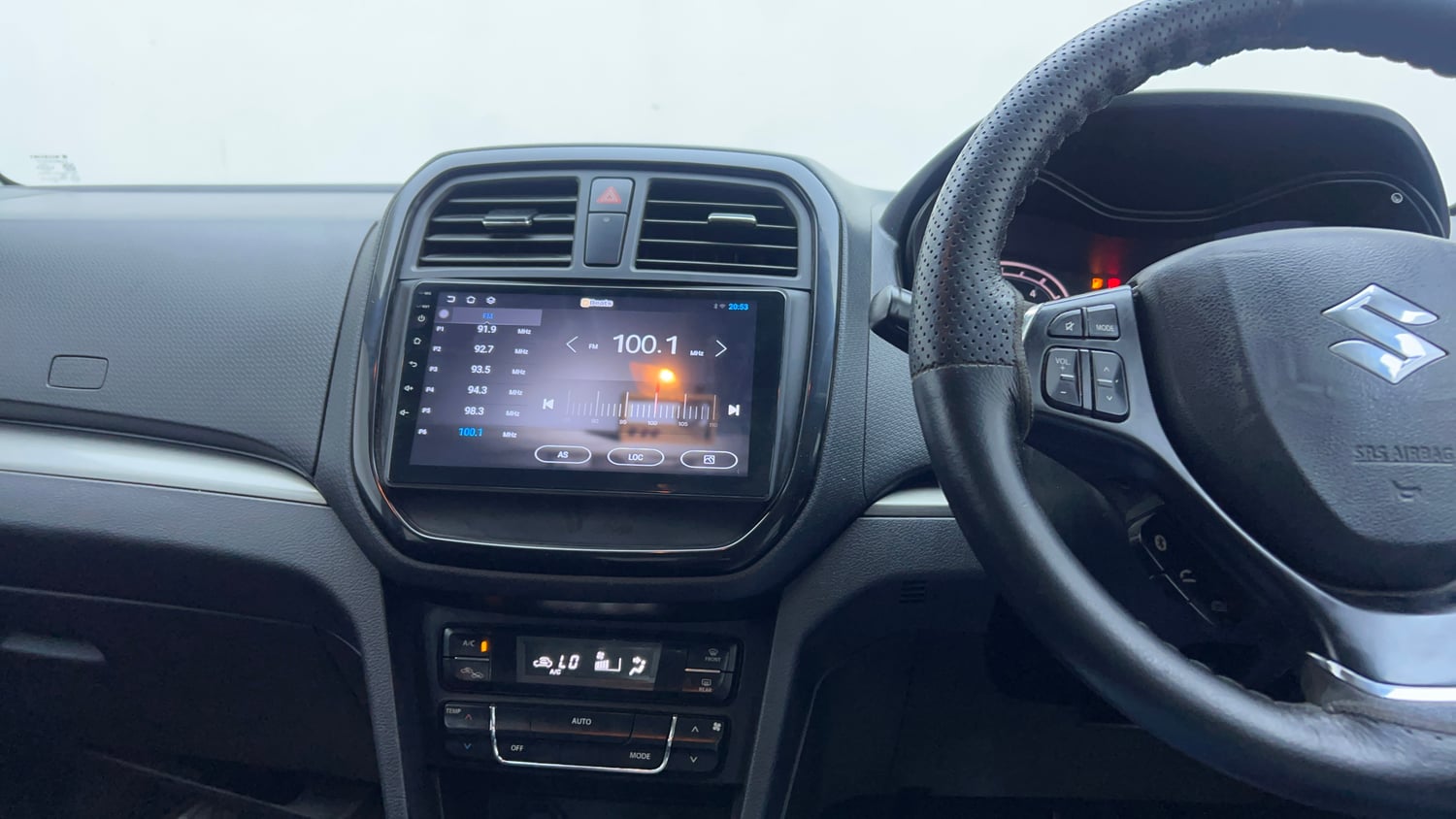 Used 2018 maruti-suzuki Vitara Brezza ZDi AGS Diesel Automatic interior MUSIC SYSTEM & AC CONTROL VIEW